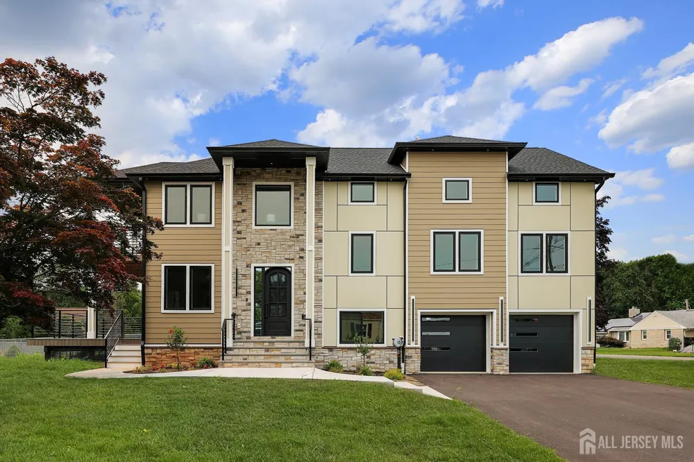 141 Lund Avenue Edison, NJ 08820