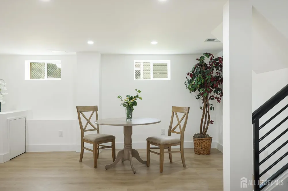 141 Lund Avenue Edison, NJ 08820
