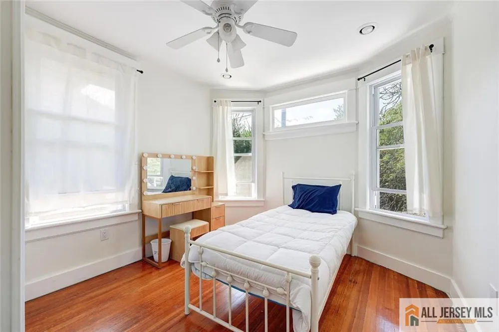 101 S 4th Avenue Highland Park, NJ 08904