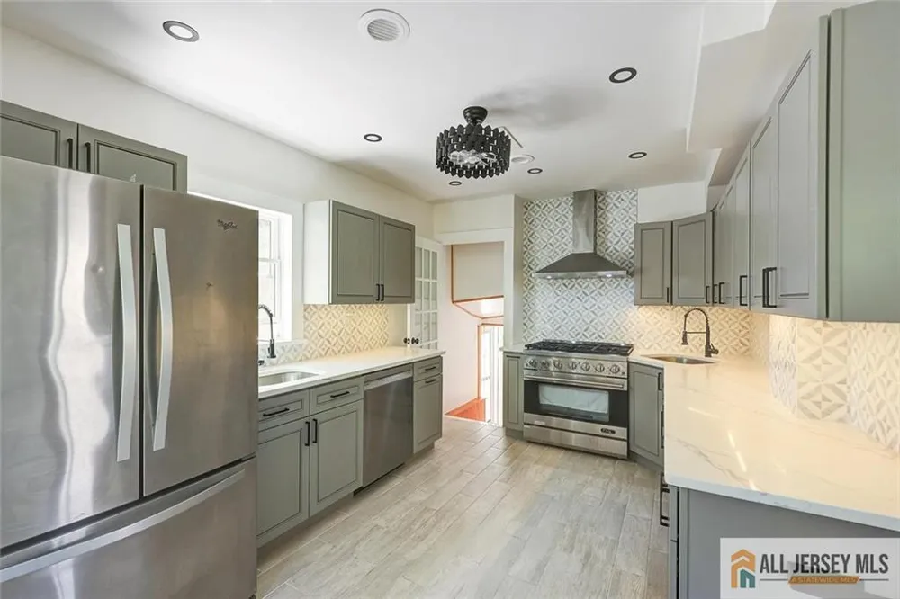 101 S 4th Avenue Highland Park, NJ 08904
