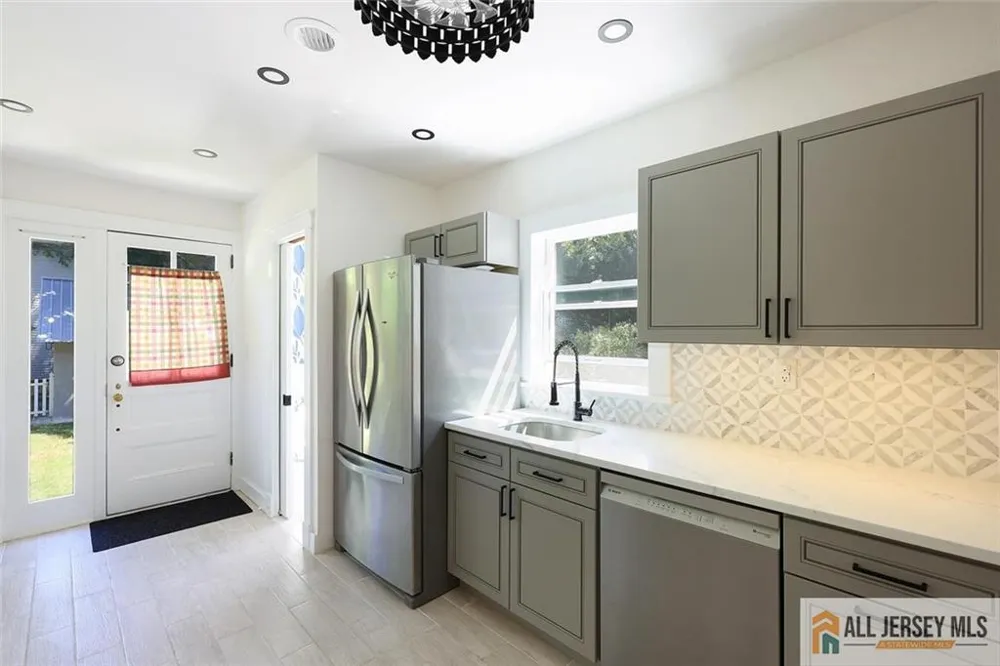 101 S 4th Avenue Highland Park, NJ 08904