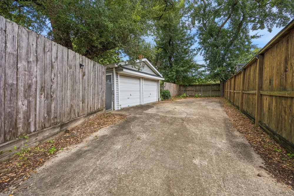 6230 Abington Way Houston, TX 77008