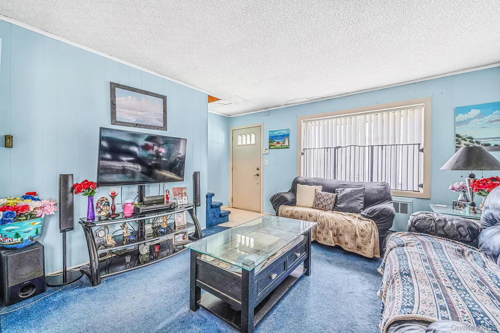 223 Fulton Avenue Lindenhurst, NY 11757