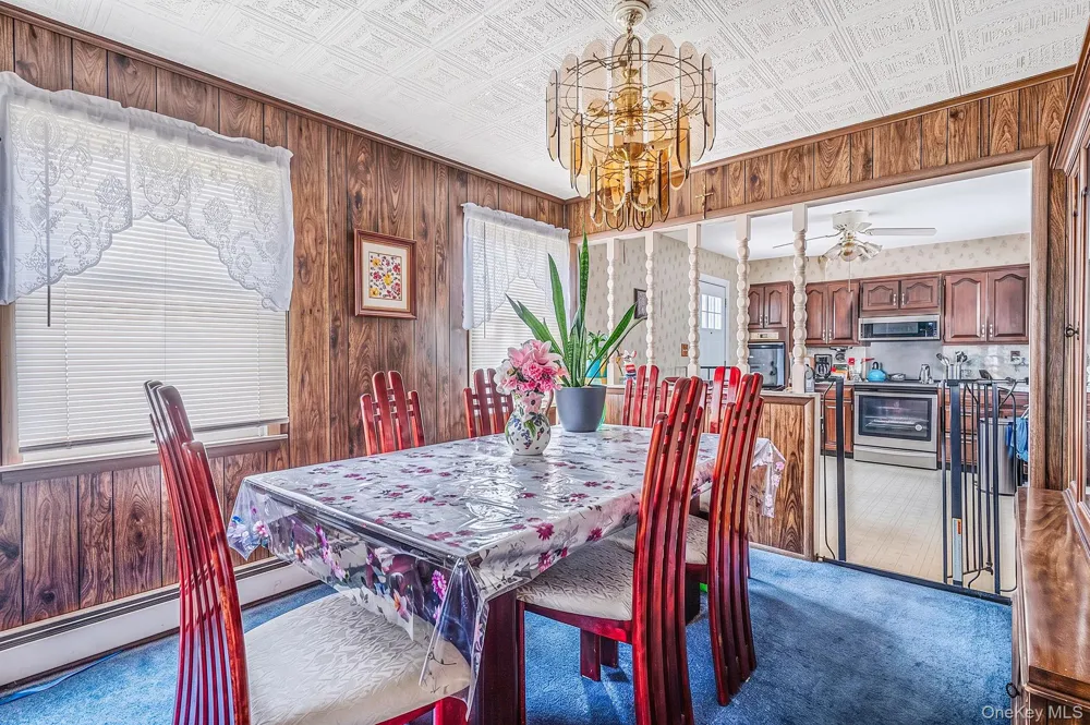 223 Fulton Avenue Lindenhurst, NY 11757