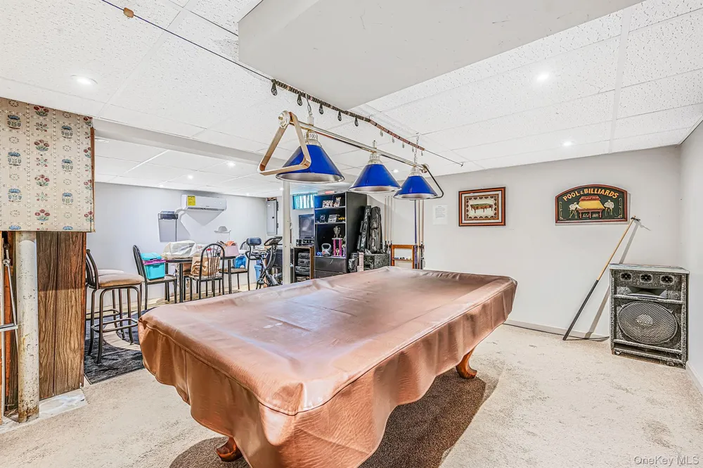 223 Fulton Avenue Lindenhurst, NY 11757