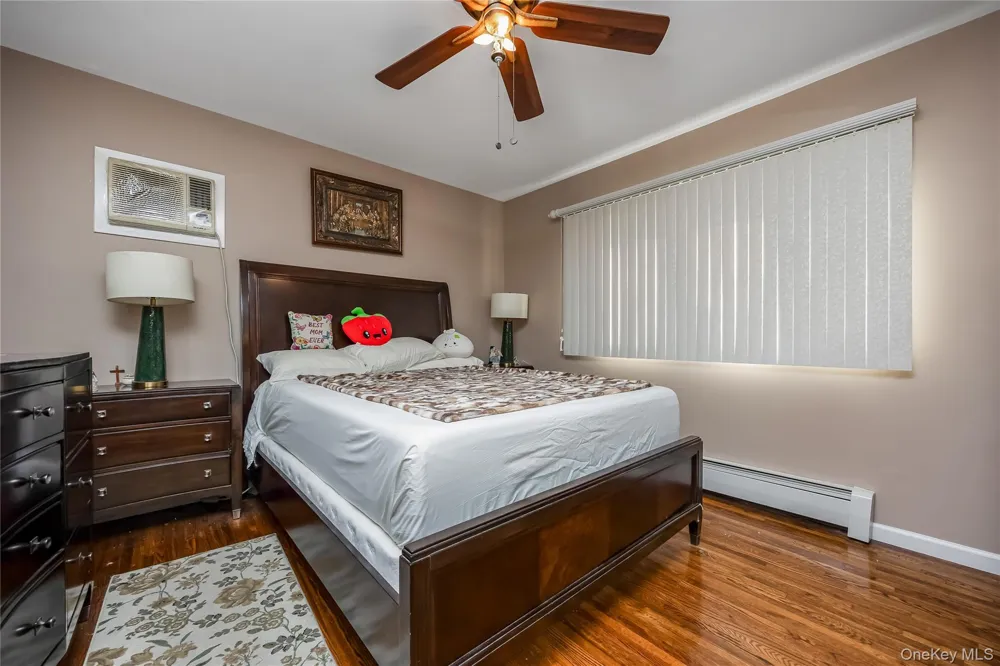 9 Linwood Avenue Farmingdale, NY 11735