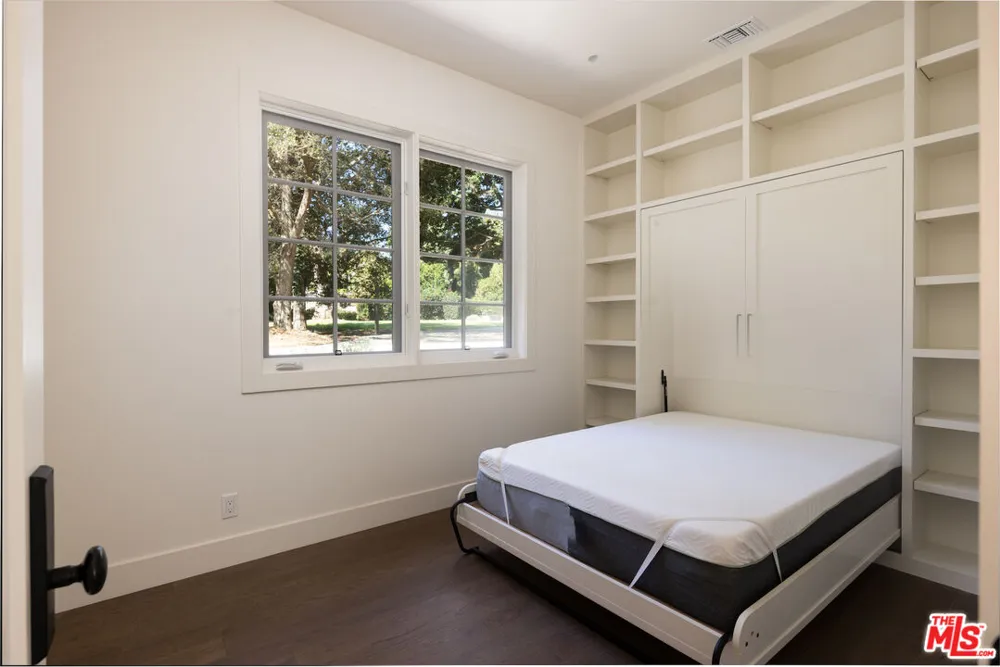 14462 W Sunset Boulevard Los Angeles, CA 90272