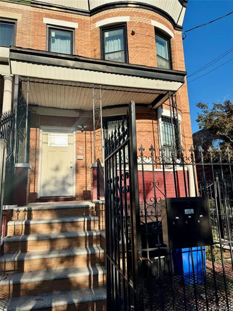 575 Barbey Street #1