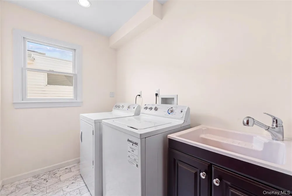 81 Wilson Avenue Amityville, NY 11701