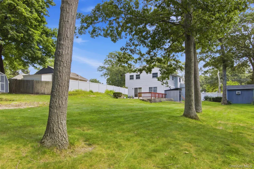 224 Holbrook Avenue Ronkonkoma, NY 11779