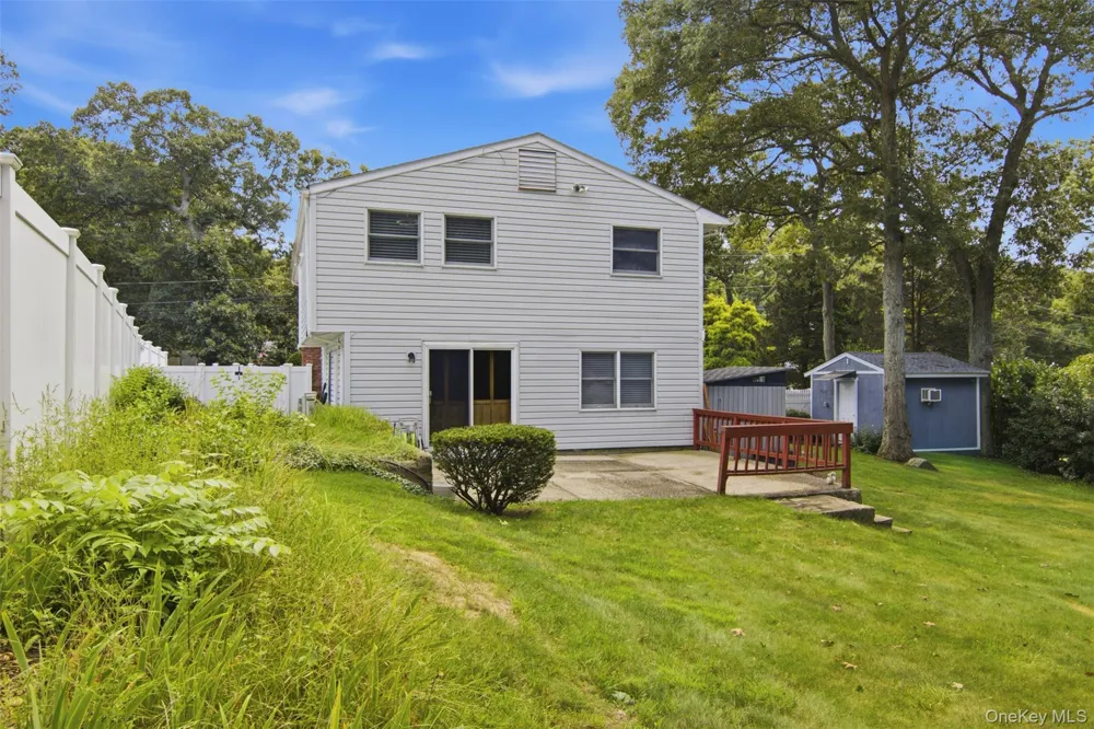 224 Holbrook Avenue Ronkonkoma, NY 11779