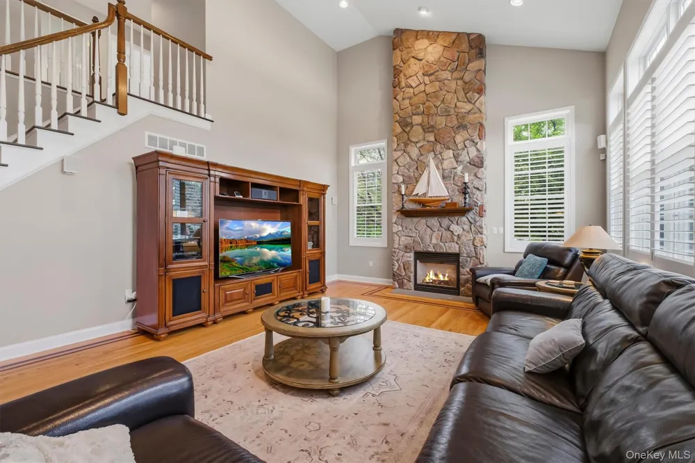 75 Spy Glass Hill Road Hopewell Junction, NY 12533