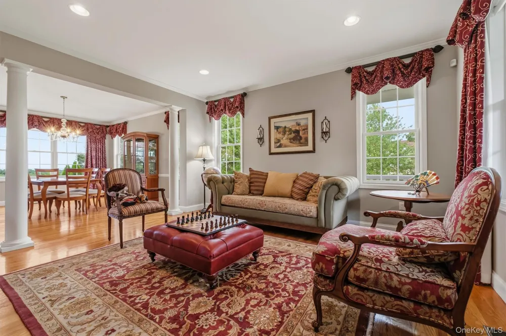 75 Spy Glass Hill Road Hopewell Junction, NY 12533