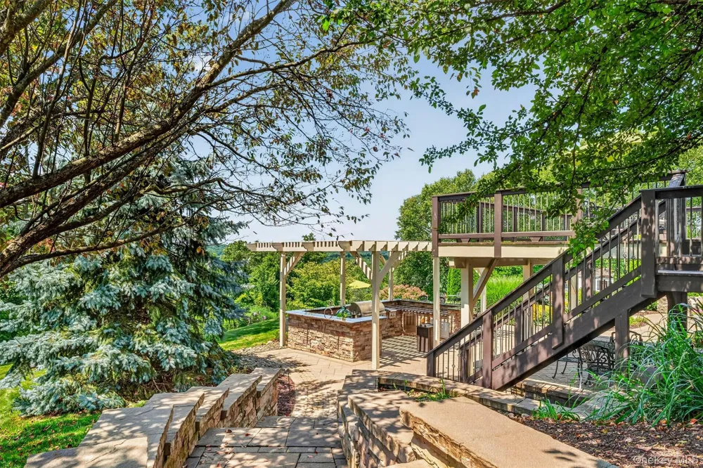 75 Spy Glass Hill Road Hopewell Junction, NY 12533