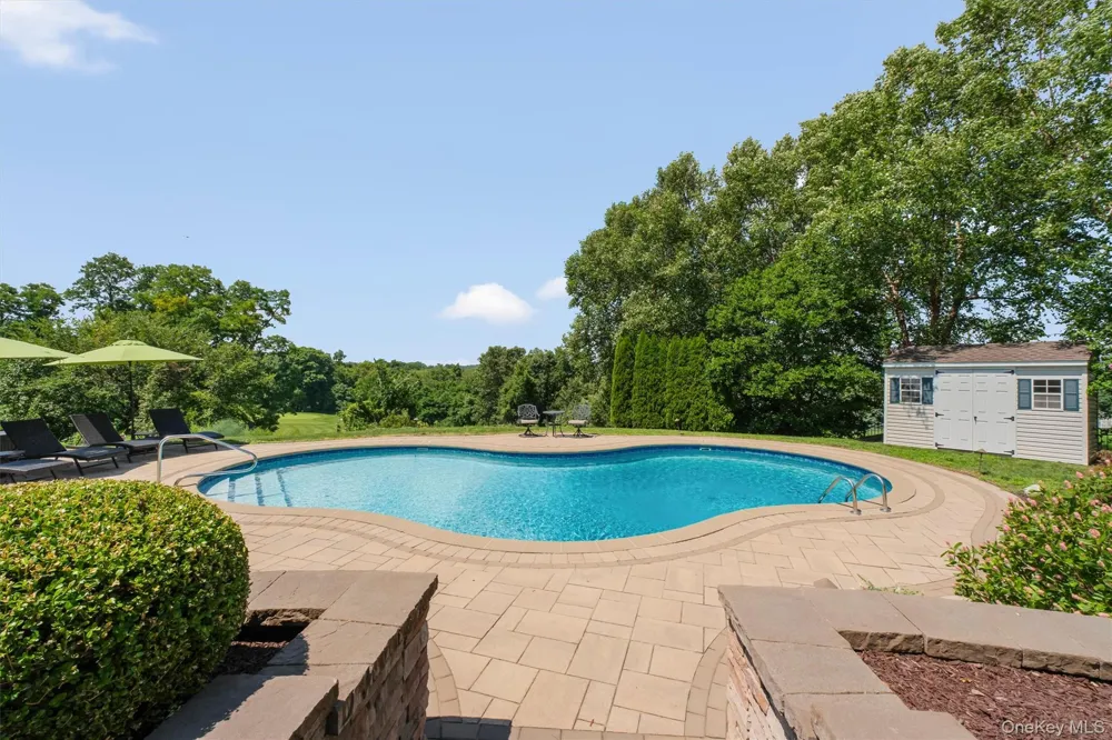 75 Spy Glass Hill Road Hopewell Junction, NY 12533