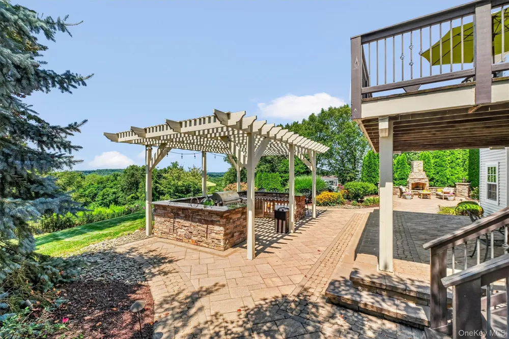 75 Spy Glass Hill Road Hopewell Junction, NY 12533