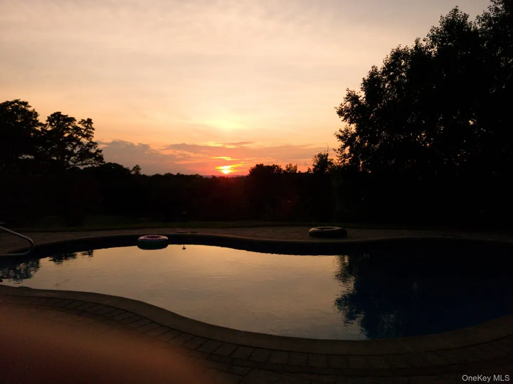 75 Spy Glass Hill Road Hopewell Junction, NY 12533