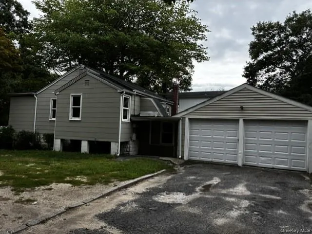 99 Central Avenue Port Jefferson Station, NY 11776