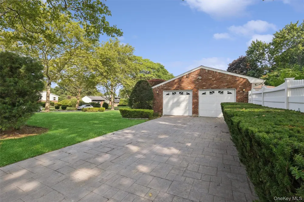 35 Cherrywood Drive East Northport, NY 11731
