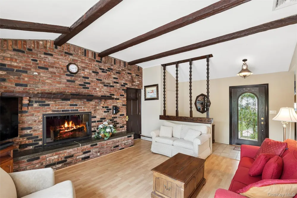 35 Cherrywood Drive East Northport, NY 11731