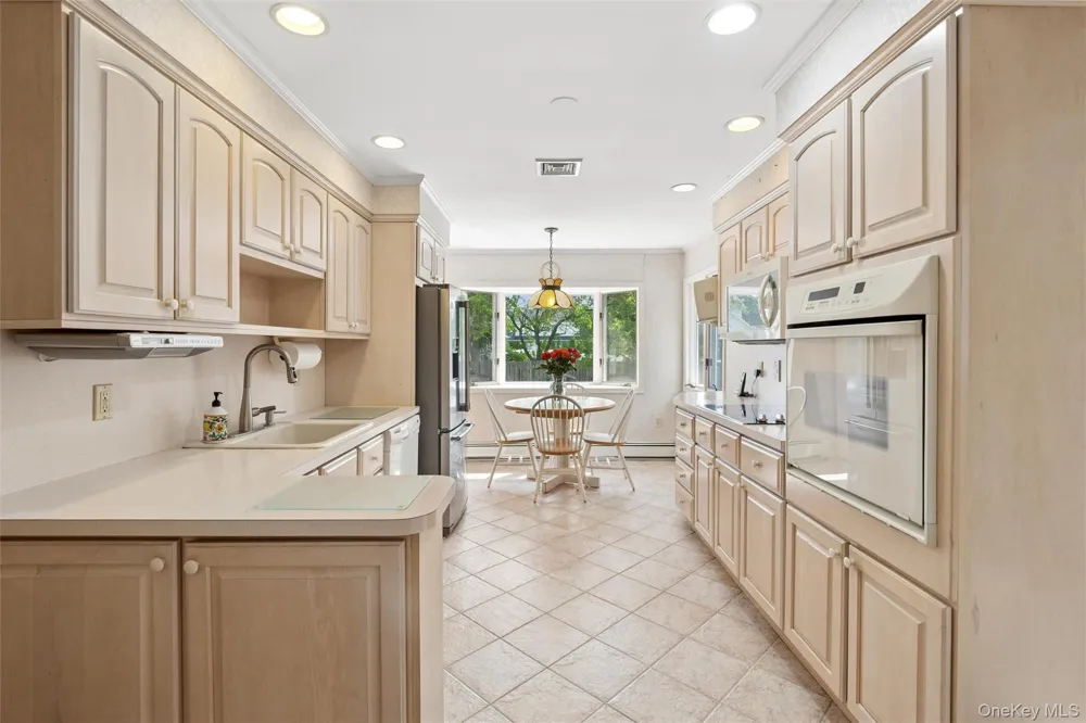 35 Cherrywood Drive East Northport, NY 11731