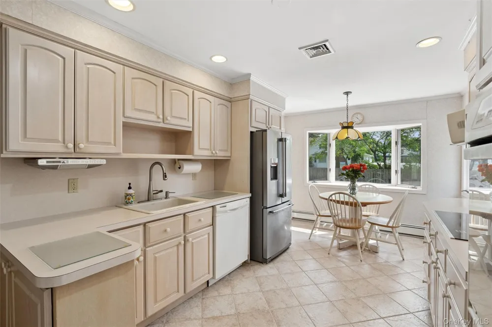 35 Cherrywood Drive East Northport, NY 11731