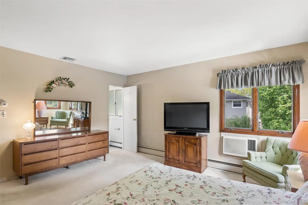 35 Cherrywood Drive East Northport, NY 11731