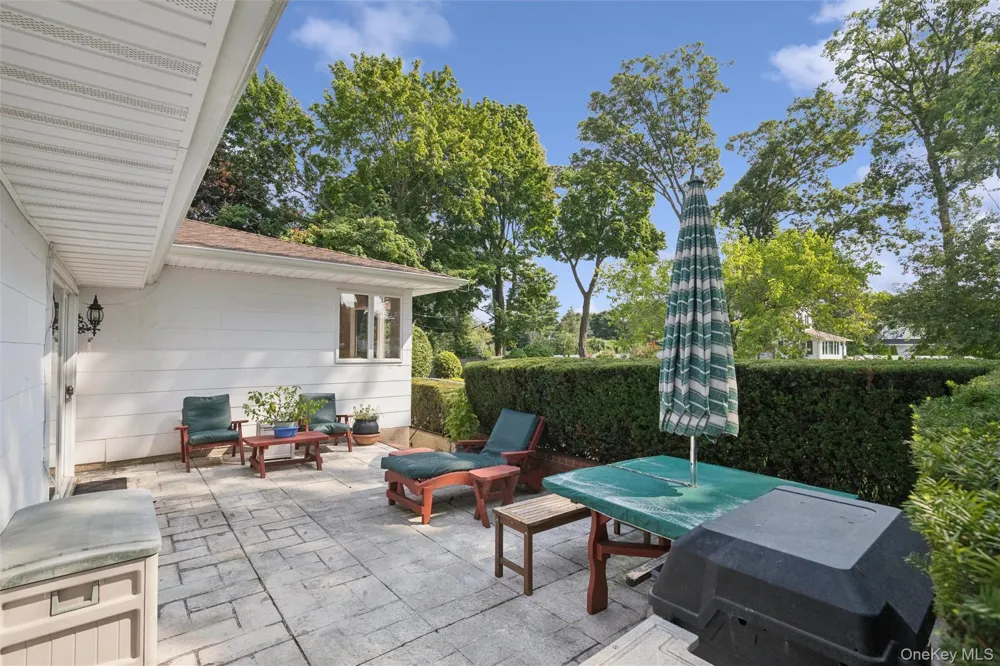 35 Cherrywood Drive East Northport, NY 11731