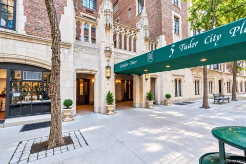 5 Tudor City Place #2106