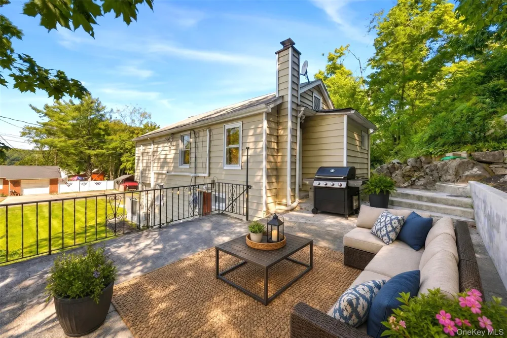 12 Montrose Drive Carmel, NY 10512