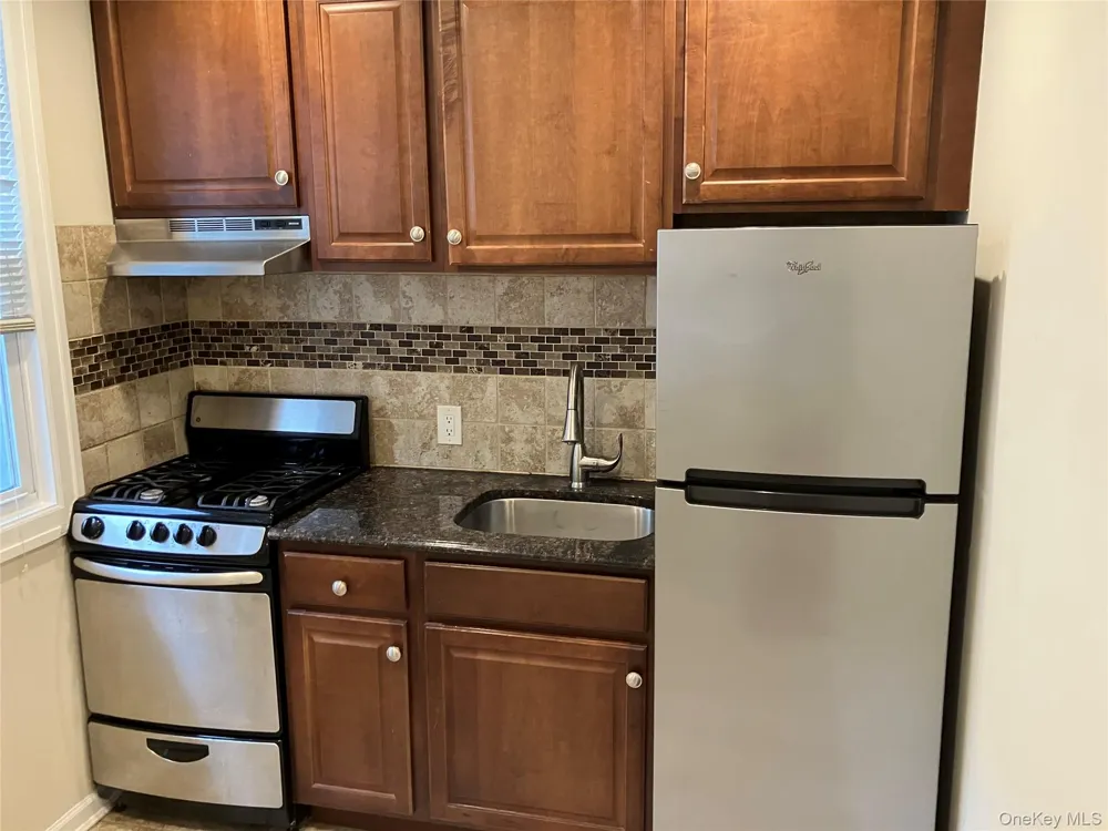 7  Dewey Street Dewey Street #3 Huntington, NY 11743
