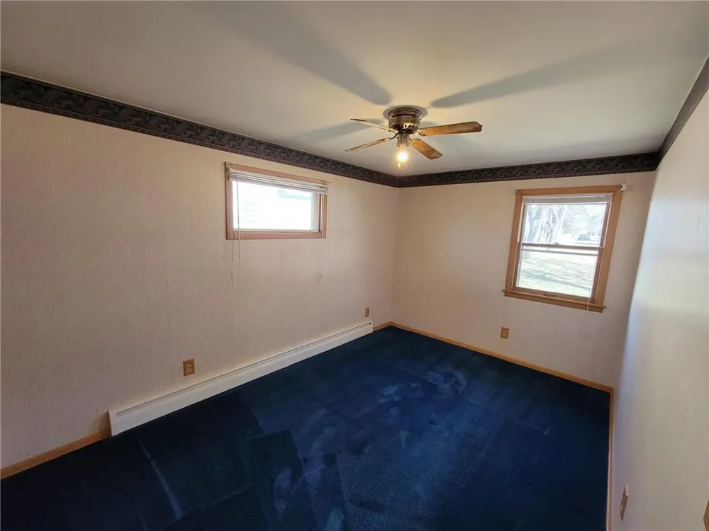 6516 Elm Street North Branch, MN 55056