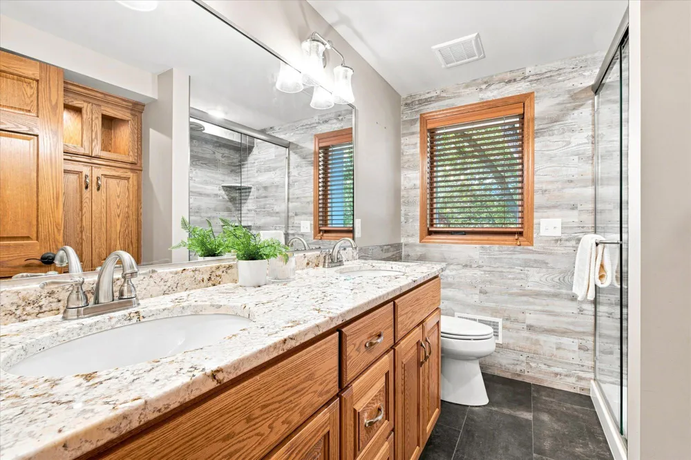 111 Teresa Drive West Saint Paul, MN 55118