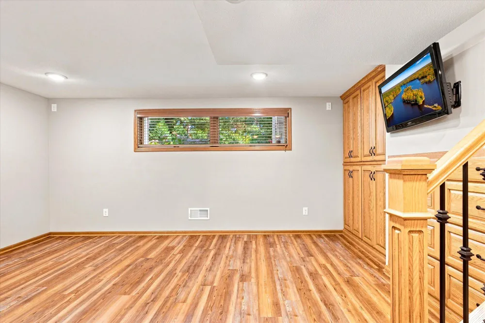 111 Teresa Drive West Saint Paul, MN 55118