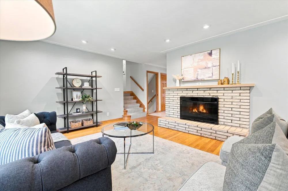 111 Teresa Drive West Saint Paul, MN 55118