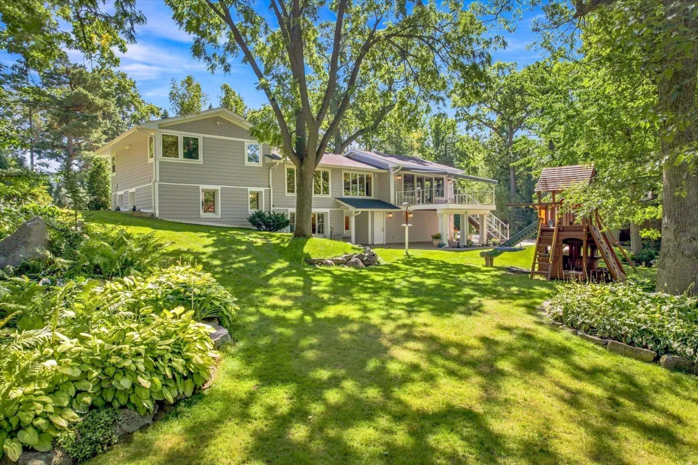 111 Teresa Drive West Saint Paul, MN 55118