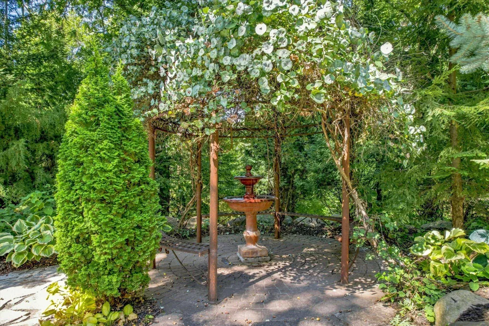 111 Teresa Drive West Saint Paul, MN 55118