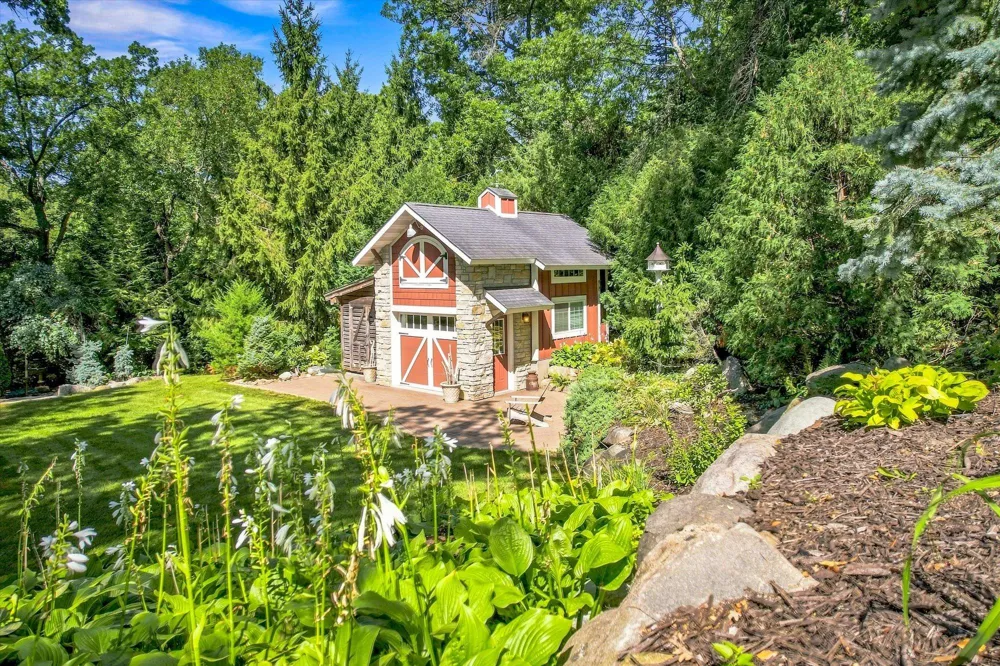 111 Teresa Drive West Saint Paul, MN 55118