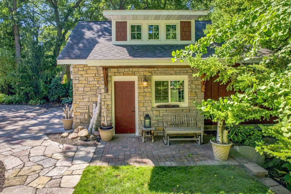 111 Teresa Drive West Saint Paul, MN 55118