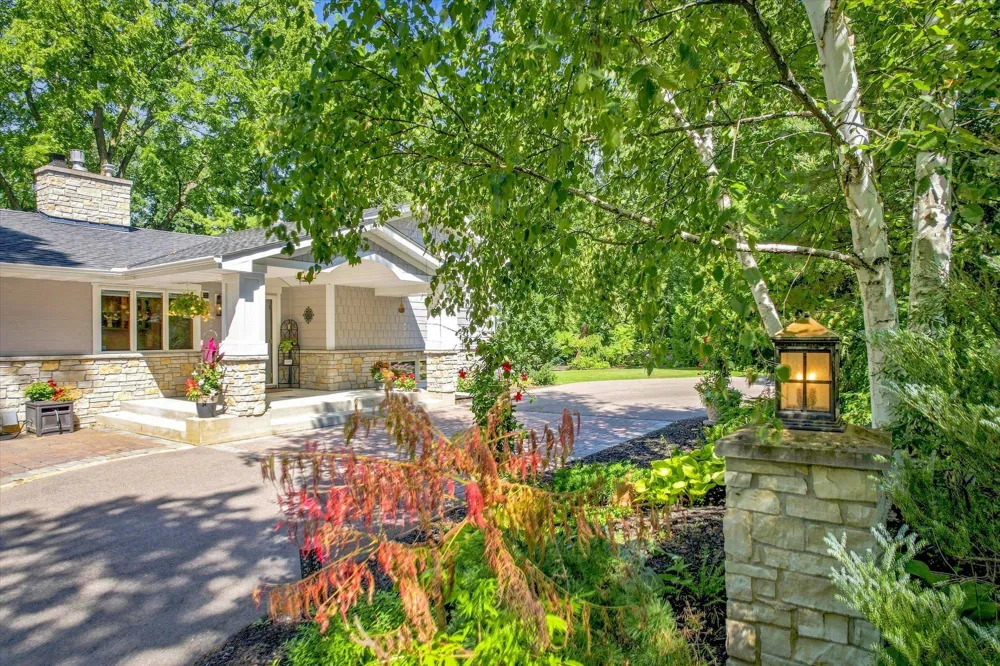111 Teresa Drive West Saint Paul, MN 55118