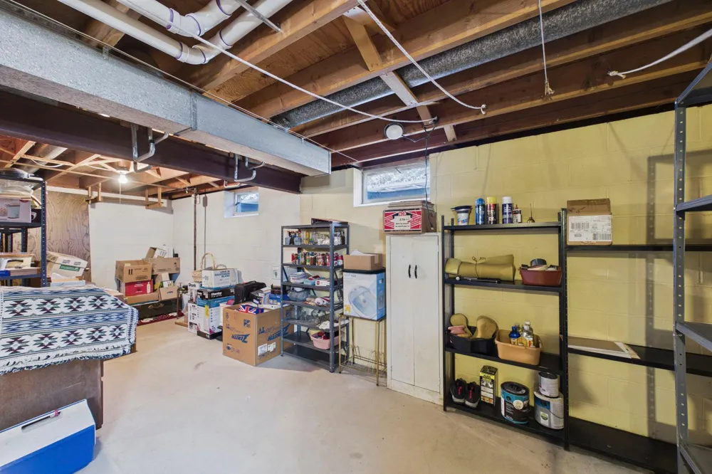 2364 Saint Albans Street Roseville, MN 55113
