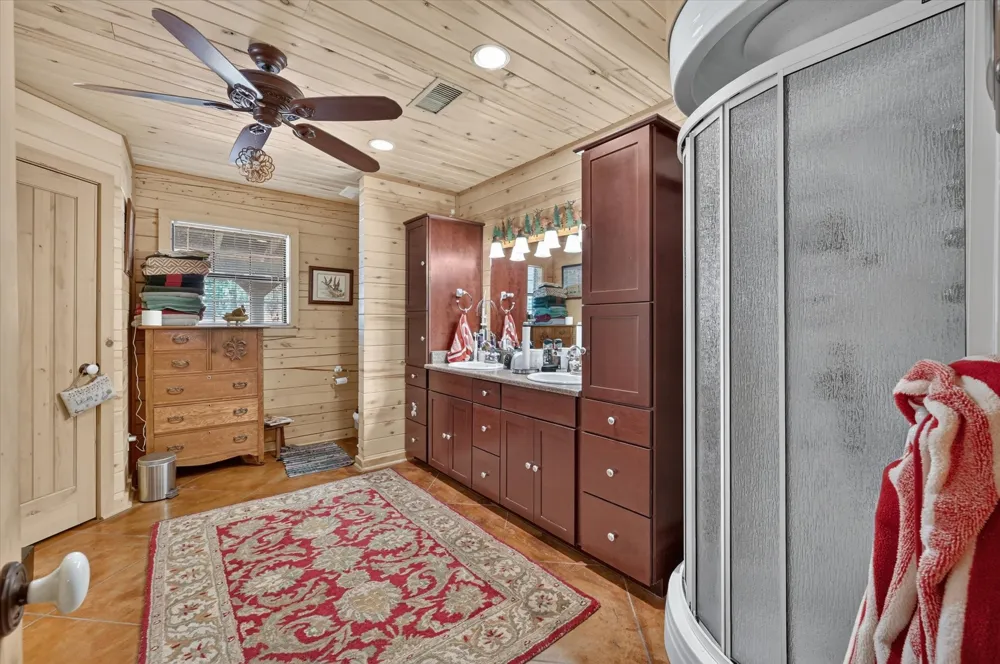 1623 Three Skillet Road Springtown, TX 76082