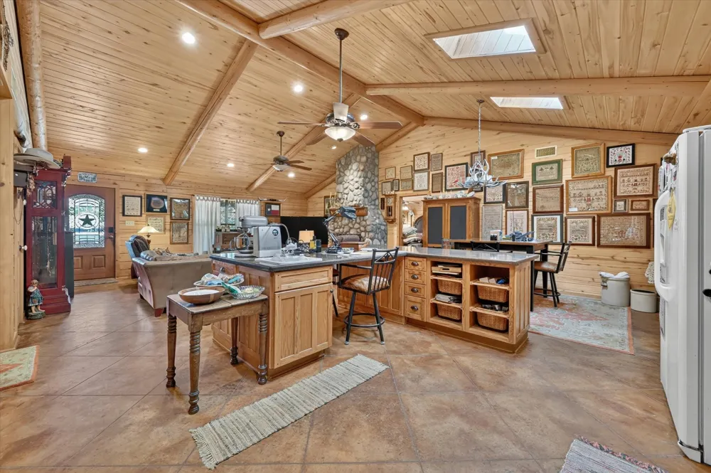1623 Three Skillet Road Springtown, TX 76082