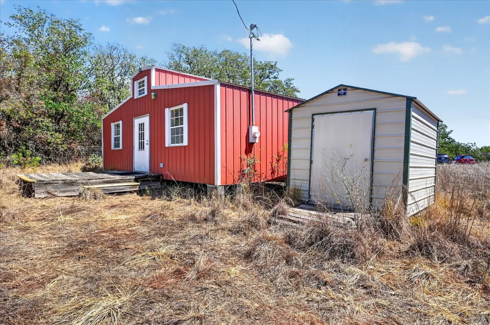 1623 Three Skillet Road Springtown, TX 76082