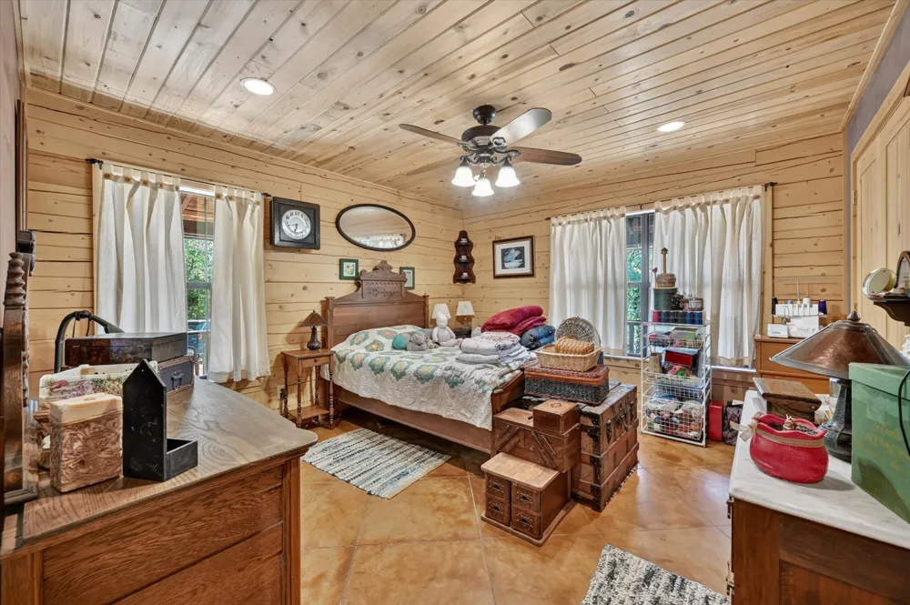 1623 Three Skillet Road Springtown, TX 76082