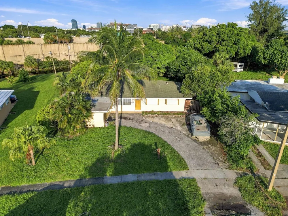 430 Ware Drive West Palm Beach, FL 33409