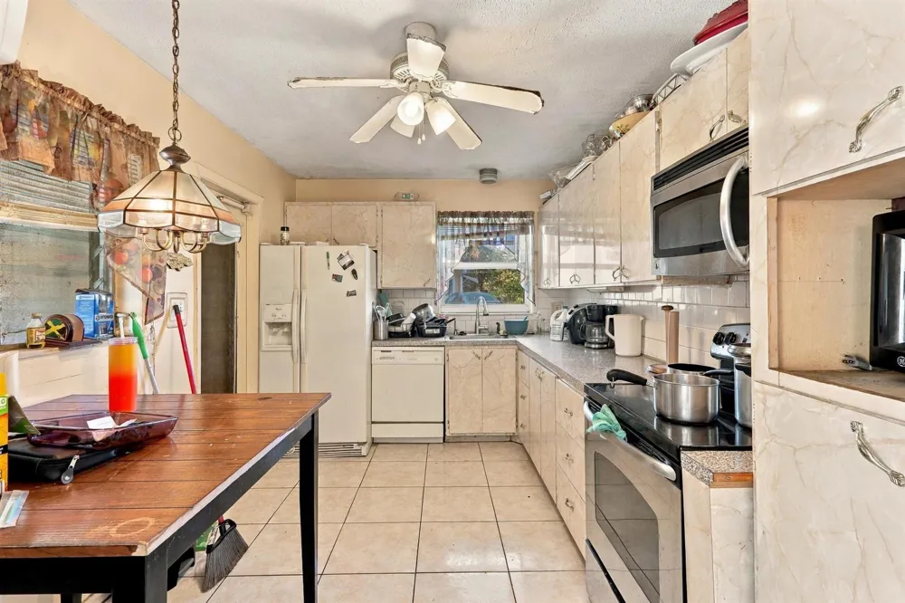 430 Ware Drive West Palm Beach, FL 33409