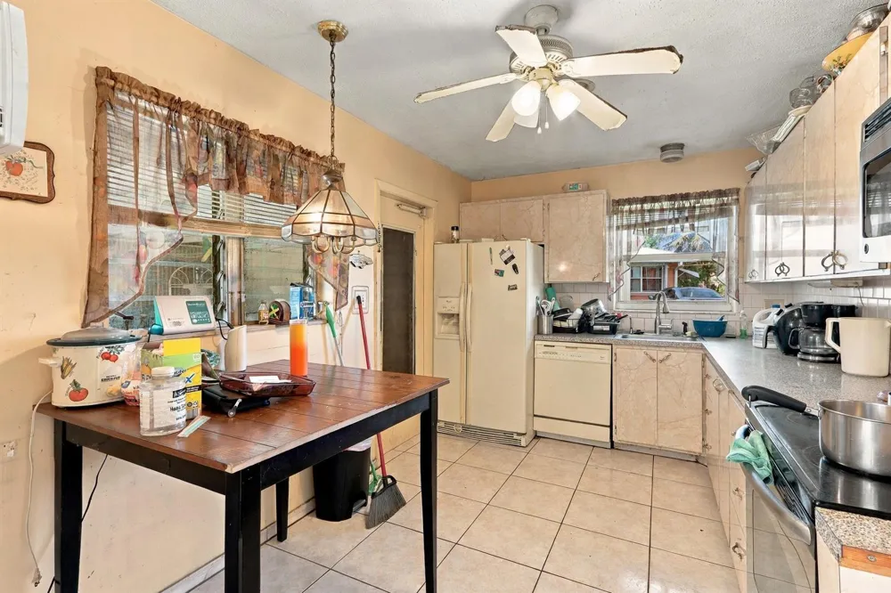 430 Ware Drive West Palm Beach, FL 33409