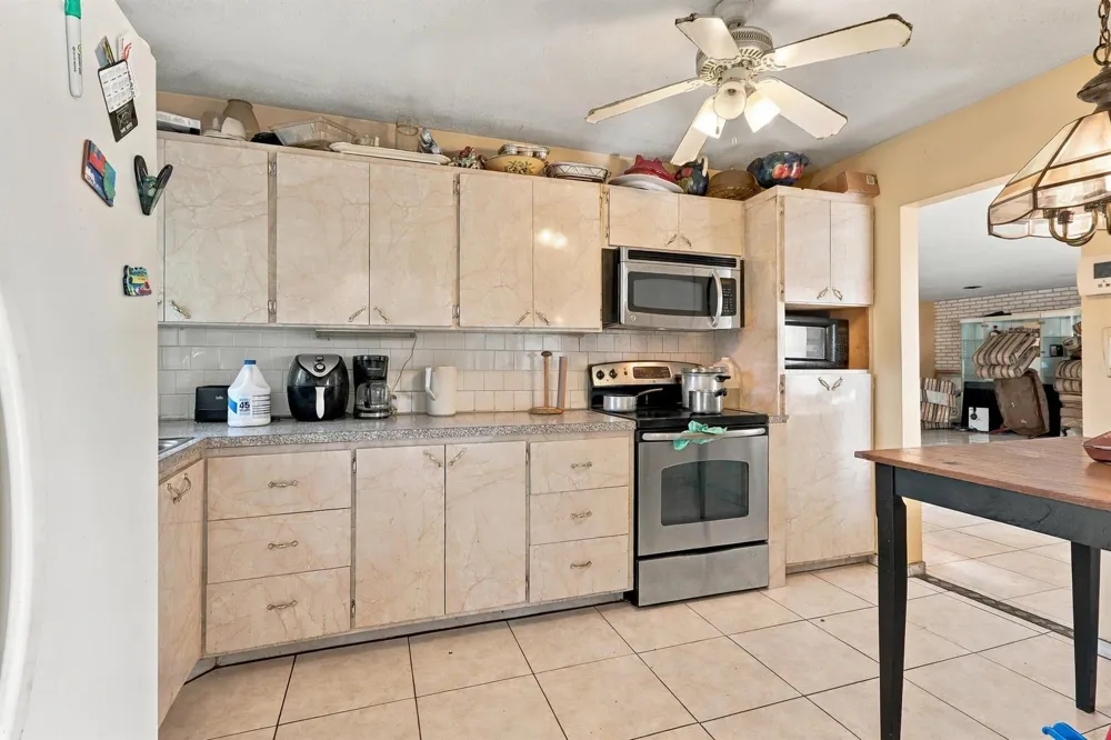 430 Ware Drive West Palm Beach, FL 33409