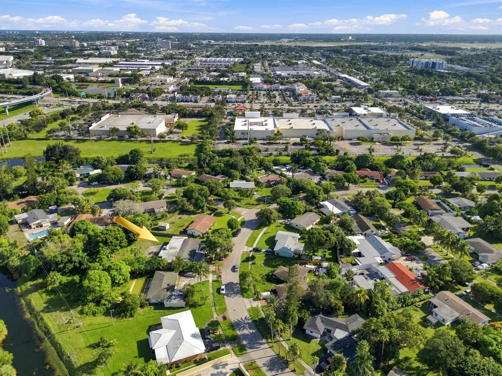 430 Ware Drive West Palm Beach, FL 33409